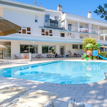 Family Hotel Alexander - Azzurro Club Τζεσόλο Λίντο Εξωτερικό φωτογραφία